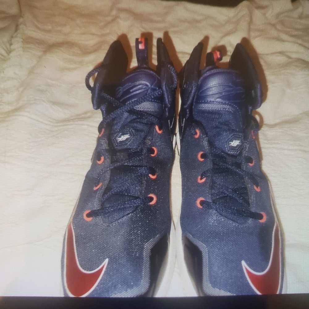 Nike LeBron 15 size 7y